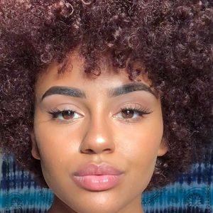 Meet your Posher, Amari